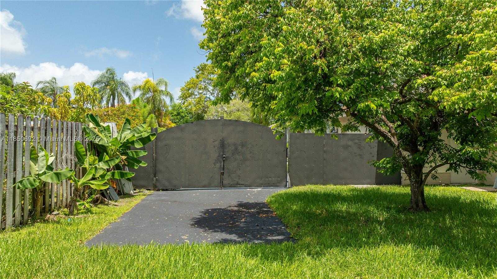 Small Image of 8110 SOUTH WEST 188TH ST, Cutler Bay Number 74