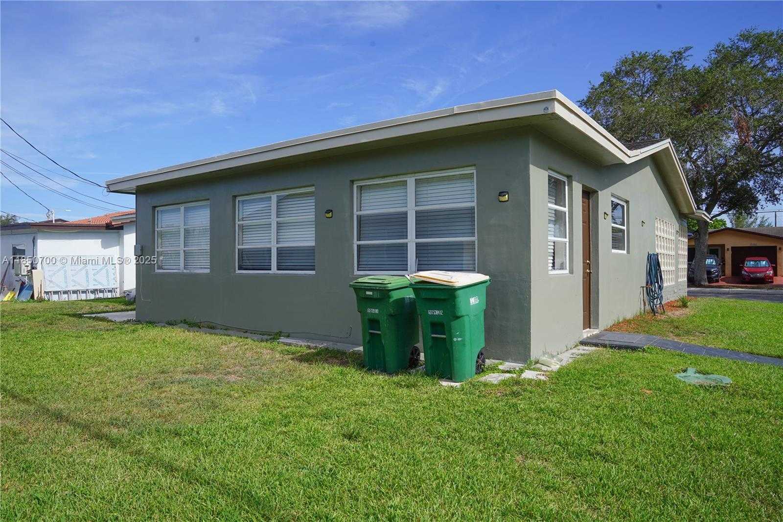 Small Image of 2405 NORTH WEST 54TH ST, Tamarac Number 24