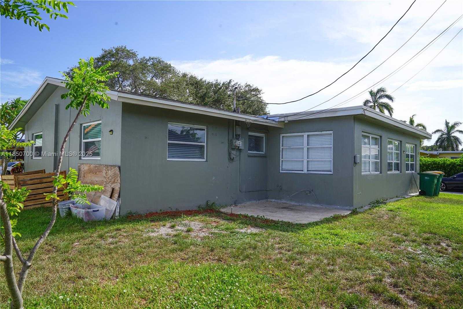Small Image of 2405 NORTH WEST 54TH ST, Tamarac Number 25