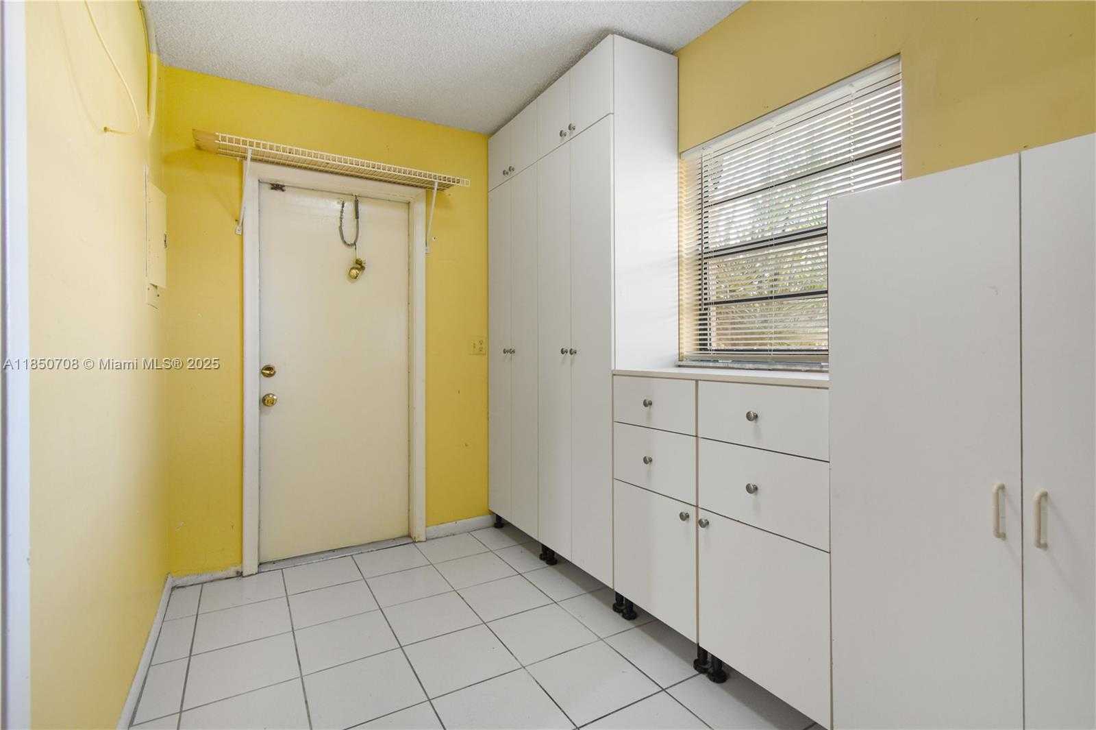 Small Image of 13880 SOUTH WEST 44TH TER, Miami Number 13