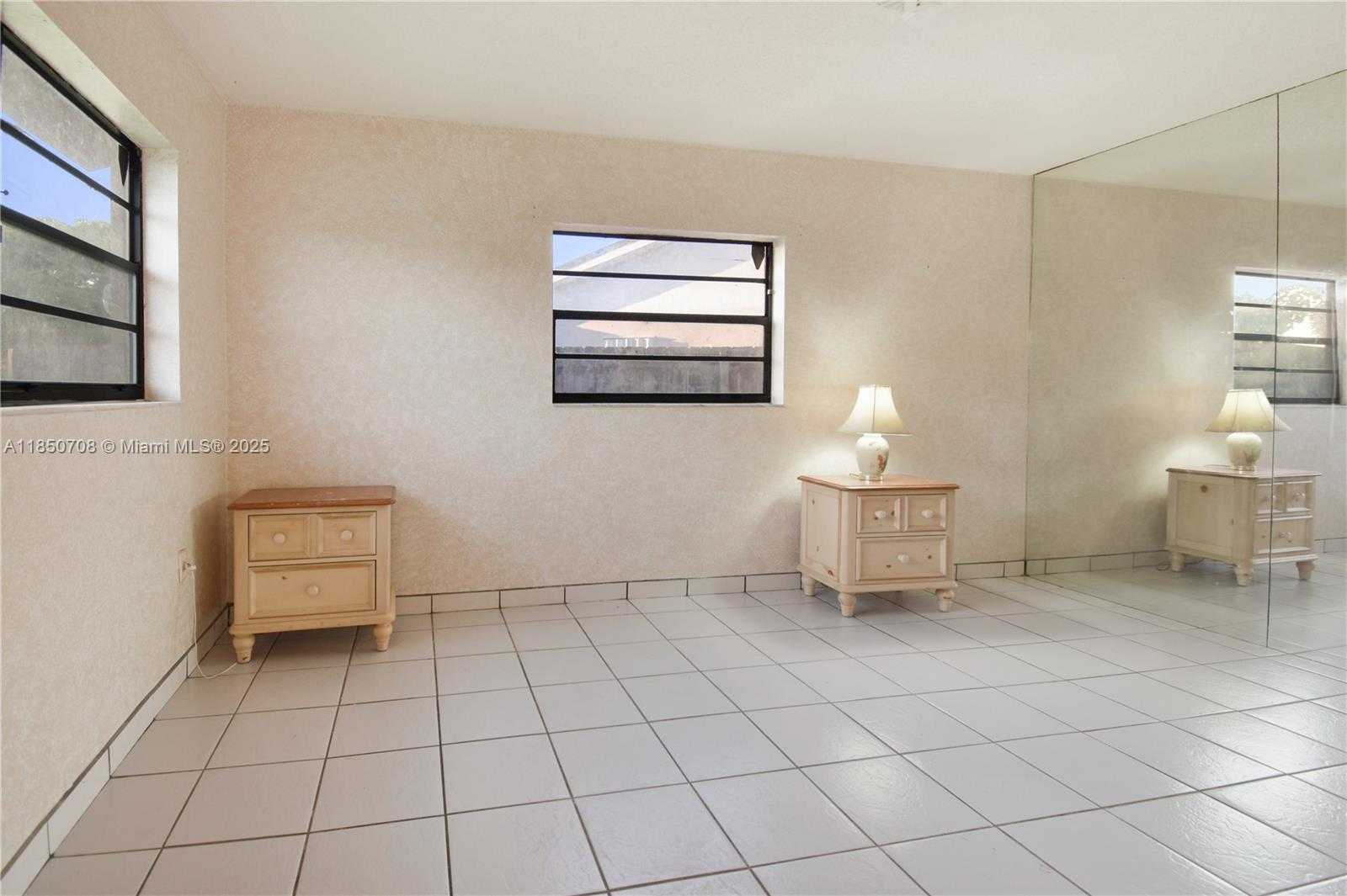 Small Image of 13880 SOUTH WEST 44TH TER, Miami Number 23