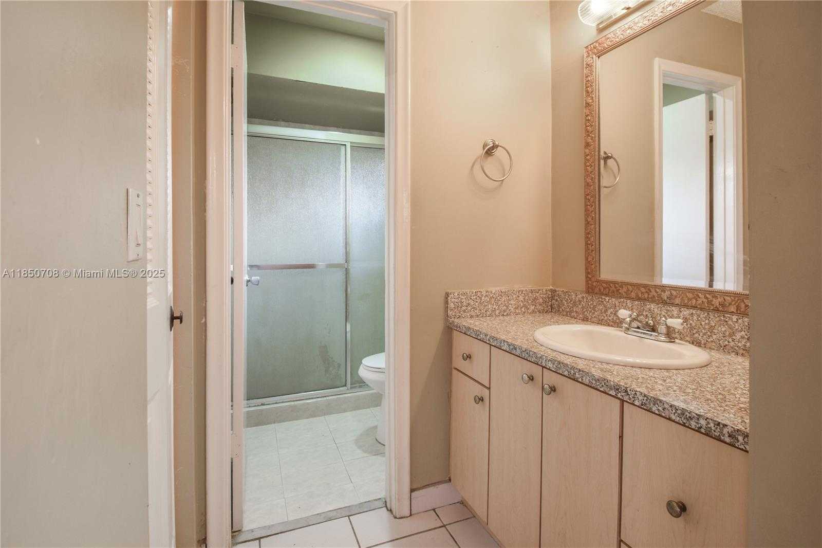 Small Image of 13880 SOUTH WEST 44TH TER, Miami Number 25
