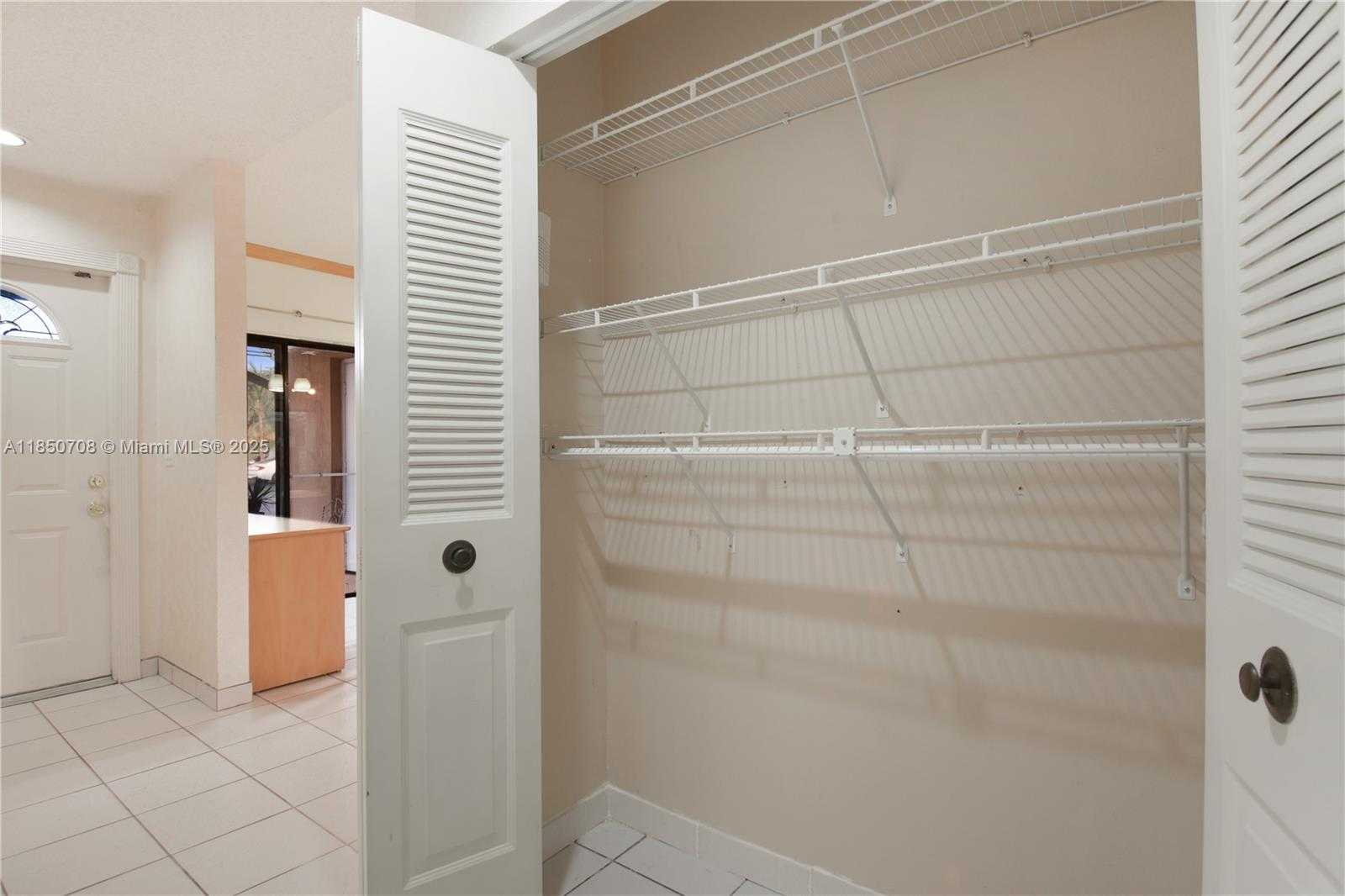 Small Image of 13880 SOUTH WEST 44TH TER, Miami Number 28