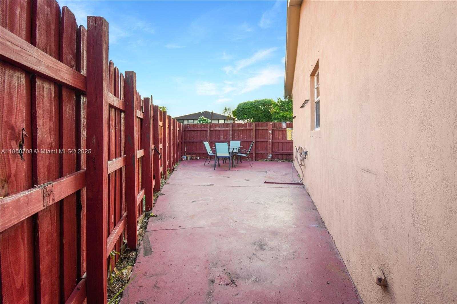 Small Image of 13880 SOUTH WEST 44TH TER, Miami Number 33