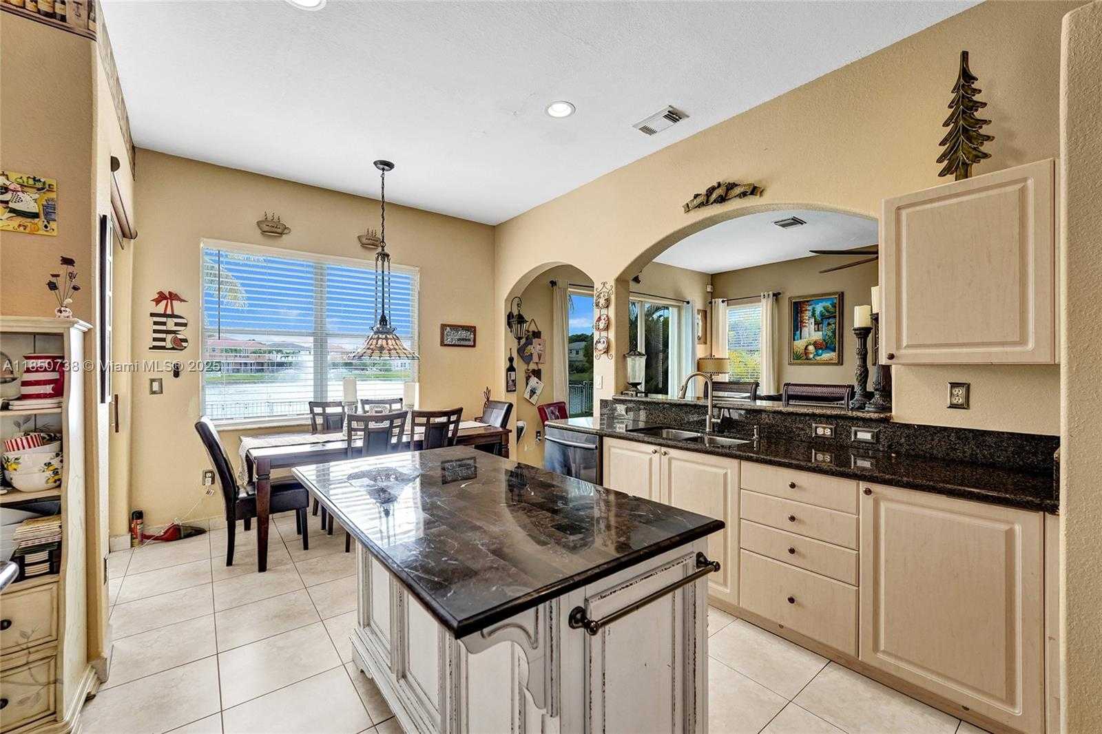 Small Image of 5337 SOUTH WEST 131 TERRACE, Miramar Number 22