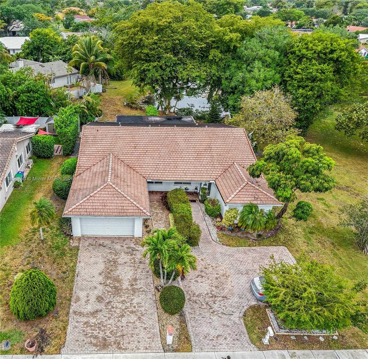 Small Image of 3820 CORAL SPRINGS DR, Coral Springs Number 21