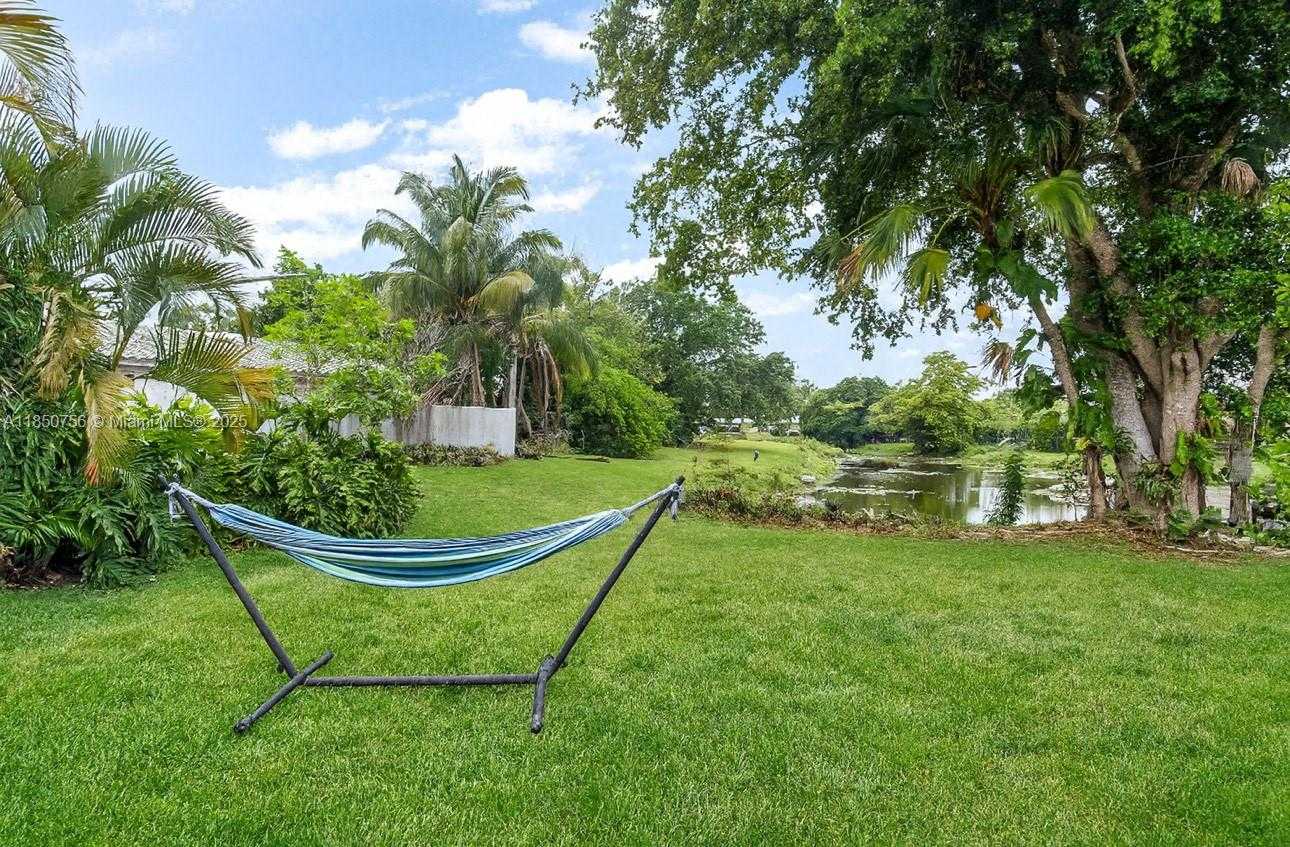Small Image of 3820 CORAL SPRINGS DR, Coral Springs Number 3