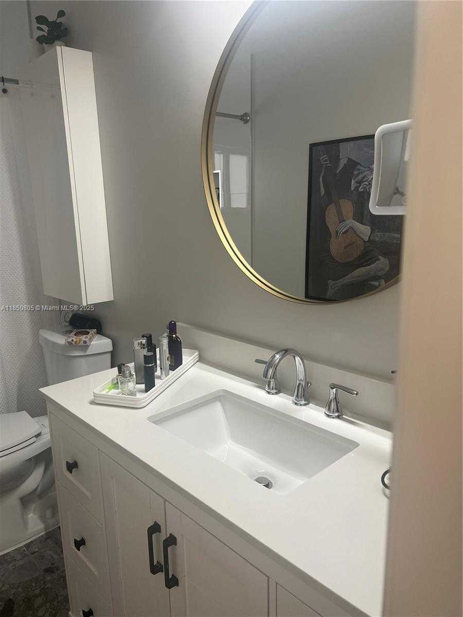 Small Image of 8221 NORTH WEST 14TH ST, Plantation Number 21