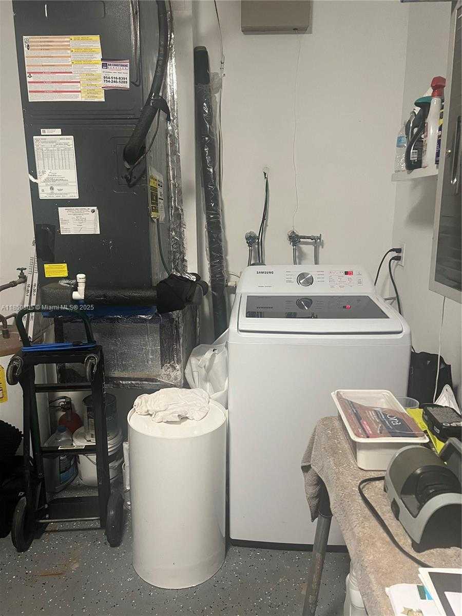 Small Image of 8221 NORTH WEST 14TH ST, Plantation Number 23