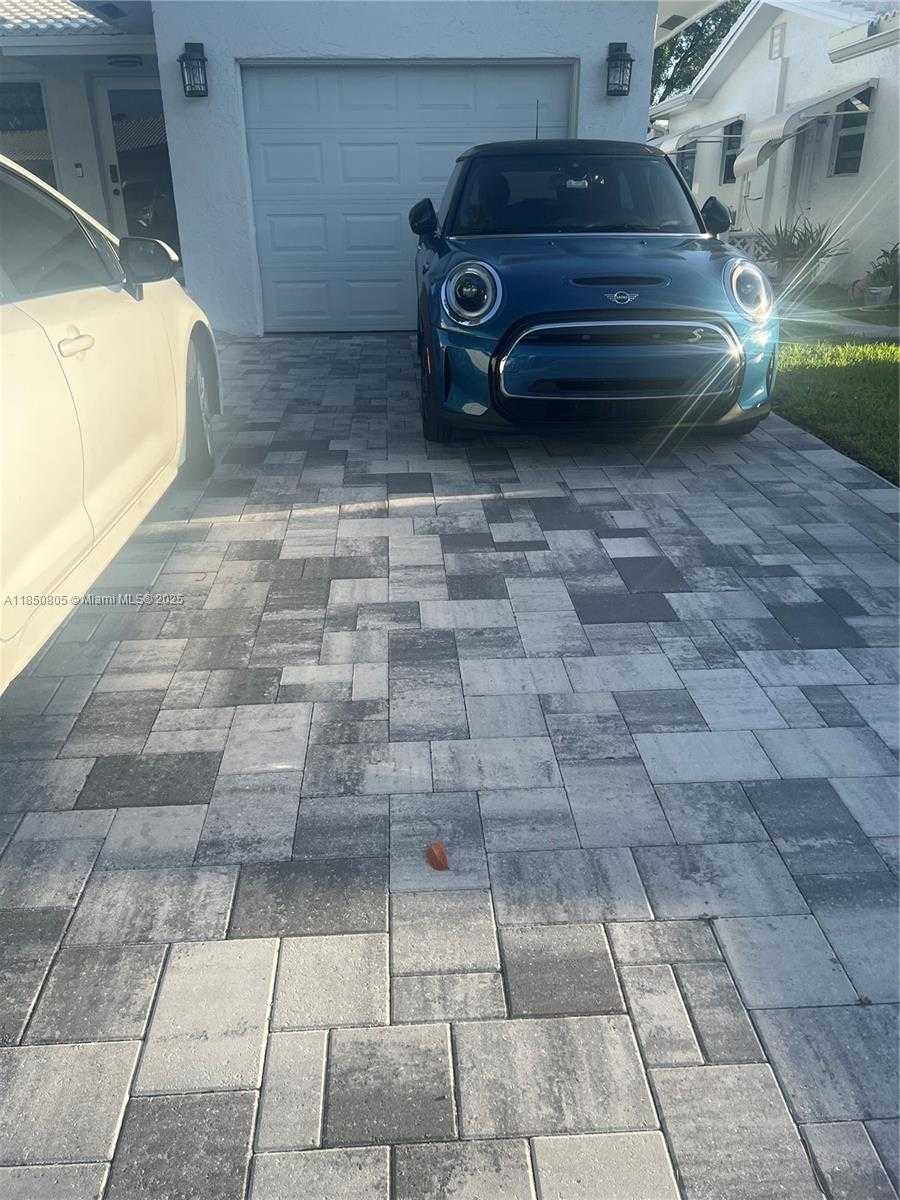 Small Image of 8221 NORTH WEST 14TH ST, Plantation Number 28