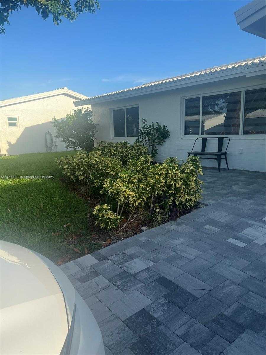 Small Image of 8221 NORTH WEST 14TH ST, Plantation Number 29