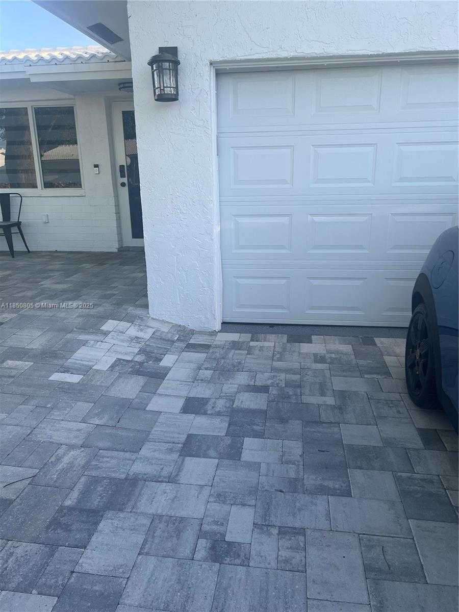 Small Image of 8221 NORTH WEST 14TH ST, Plantation Number 30
