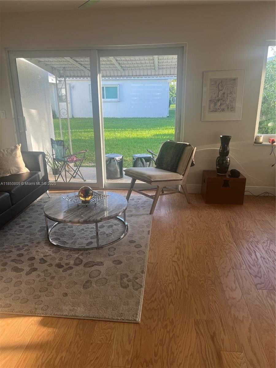 Small Image of 8221 NORTH WEST 14TH ST, Plantation Number 36