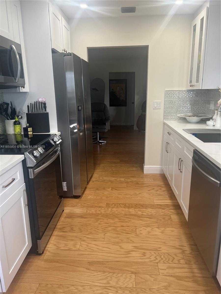 Small Image of 8221 NORTH WEST 14TH ST, Plantation Number 4