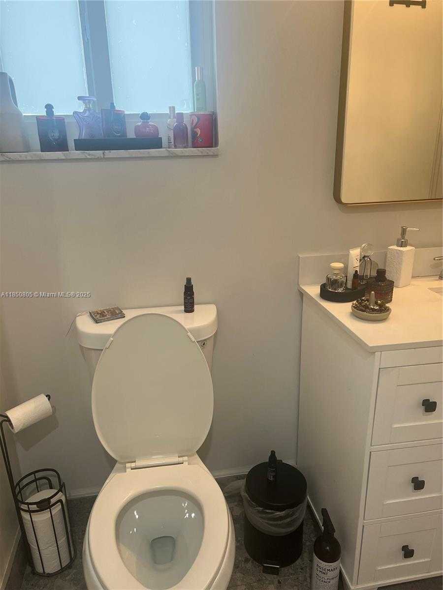 Small Image of 8221 NORTH WEST 14TH ST, Plantation Number 44