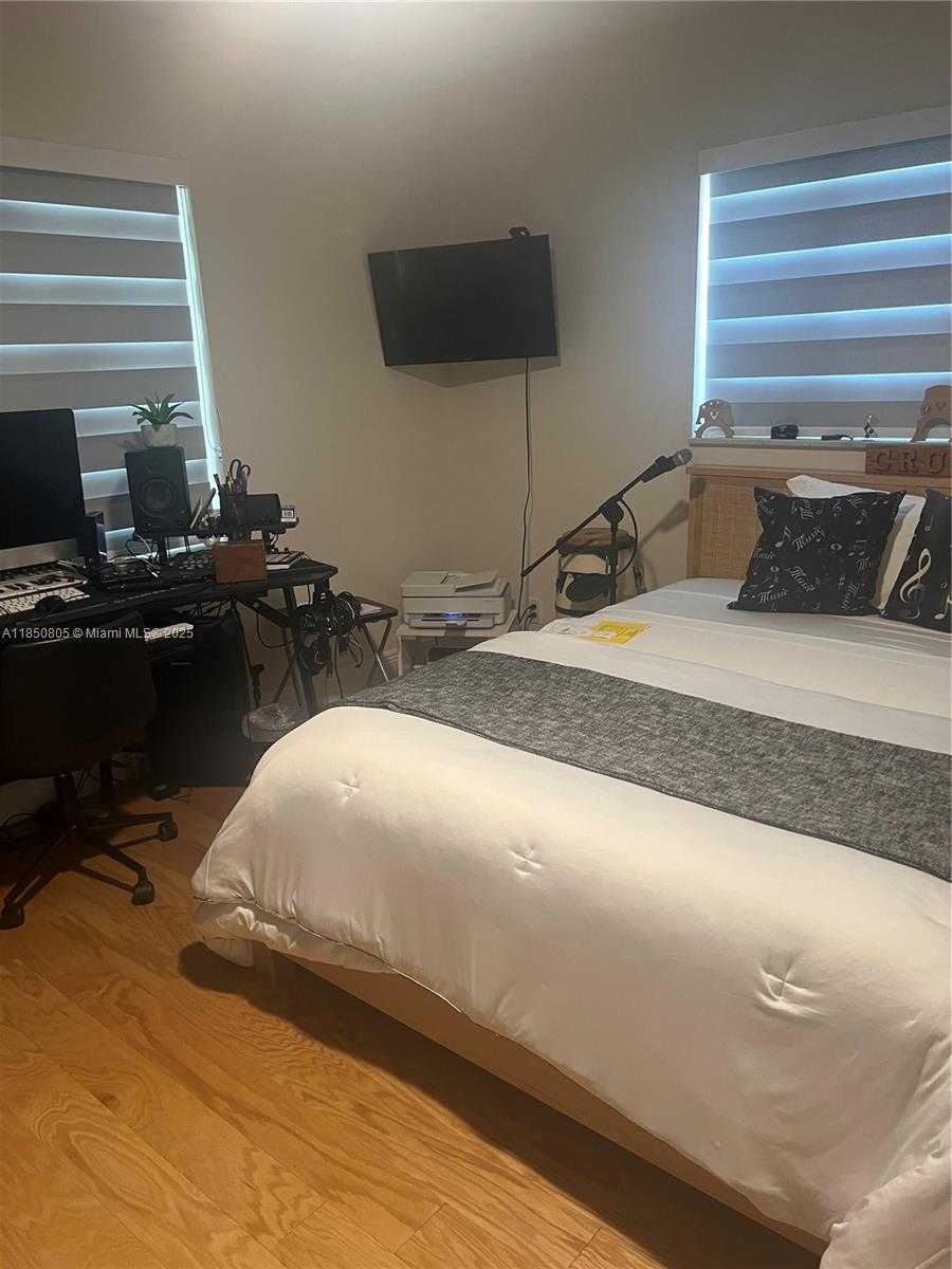 Small Image of 8221 NORTH WEST 14TH ST, Plantation Number 48