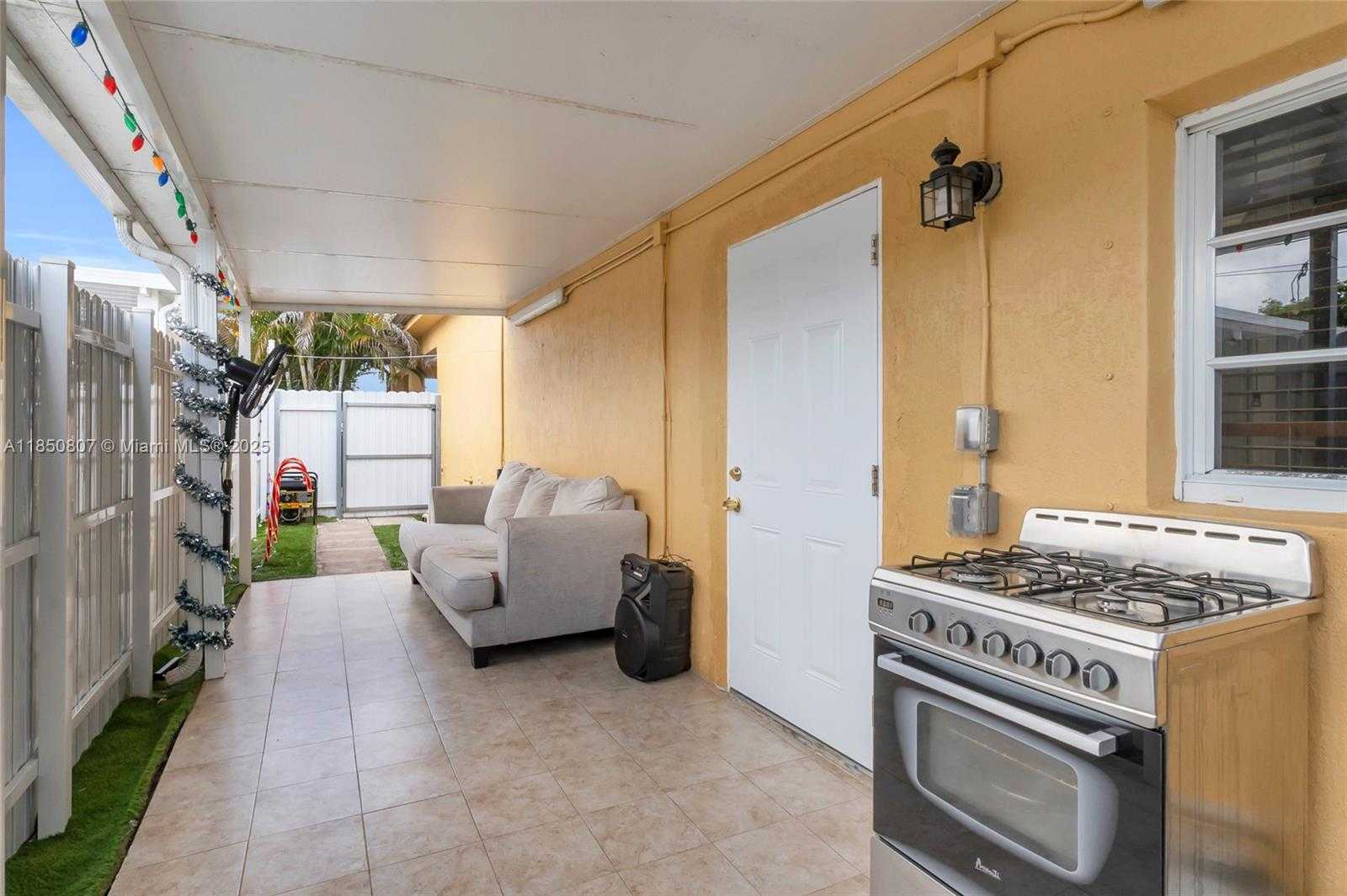 Small Image of 250 EAST 34TH ST, Hialeah Number 11