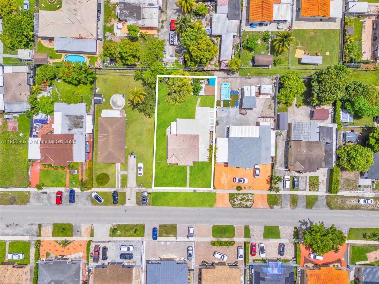 Small Image of 250 EAST 34TH ST, Hialeah Number 13