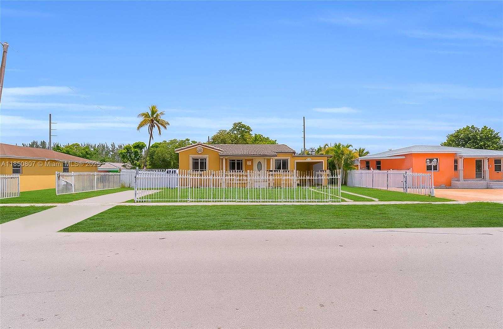Small Image of 250 EAST 34TH ST, Hialeah Number 3