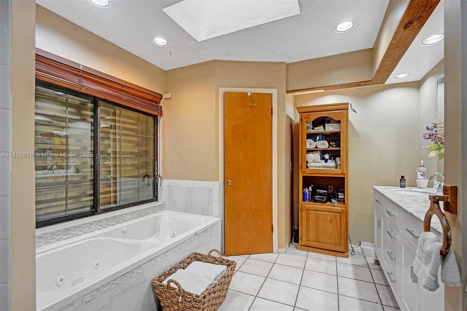 Small Image of 20975 SOUTH WEST 264TH ST, Homestead Number 14