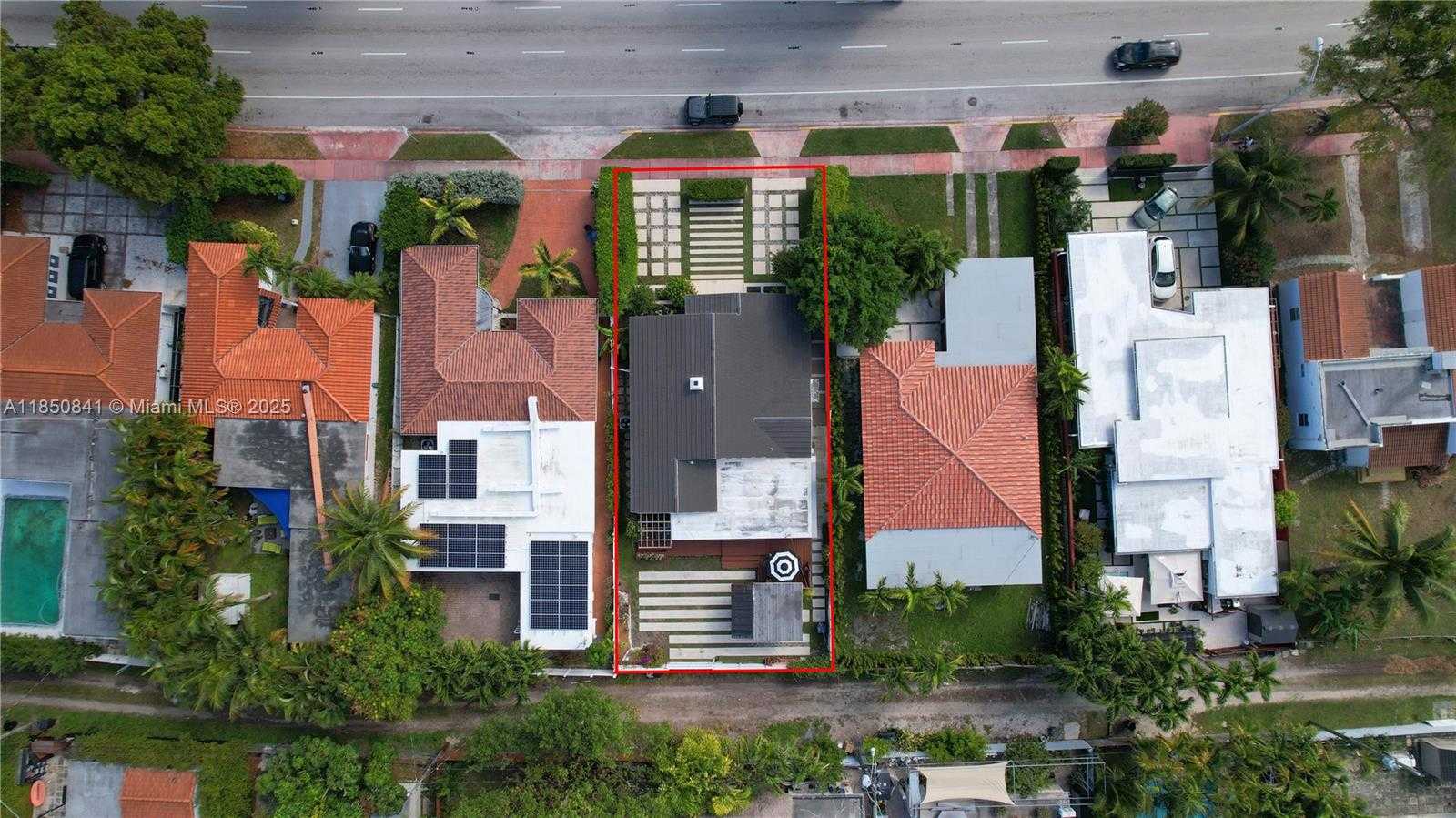 Small Image of 1347 71 ST, Miami Beach Number 41