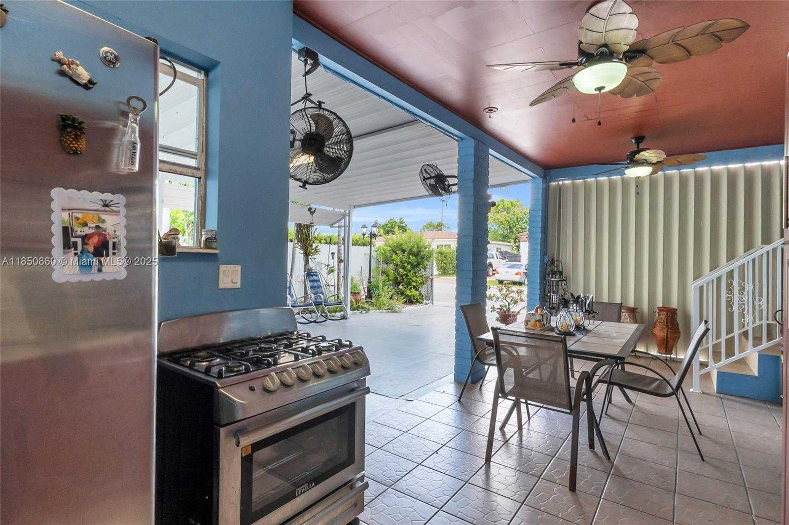 Small Image of 5890 PALM AVE, Hialeah Number 13