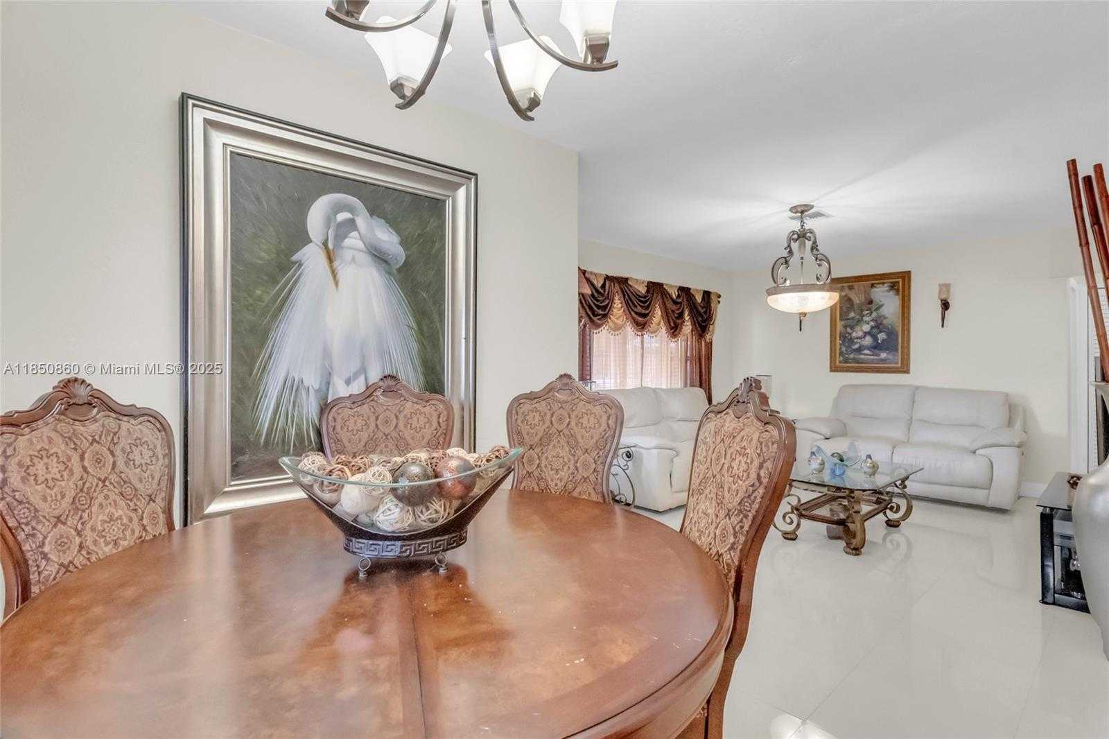 Small Image of 5890 PALM AVE, Hialeah Number 16