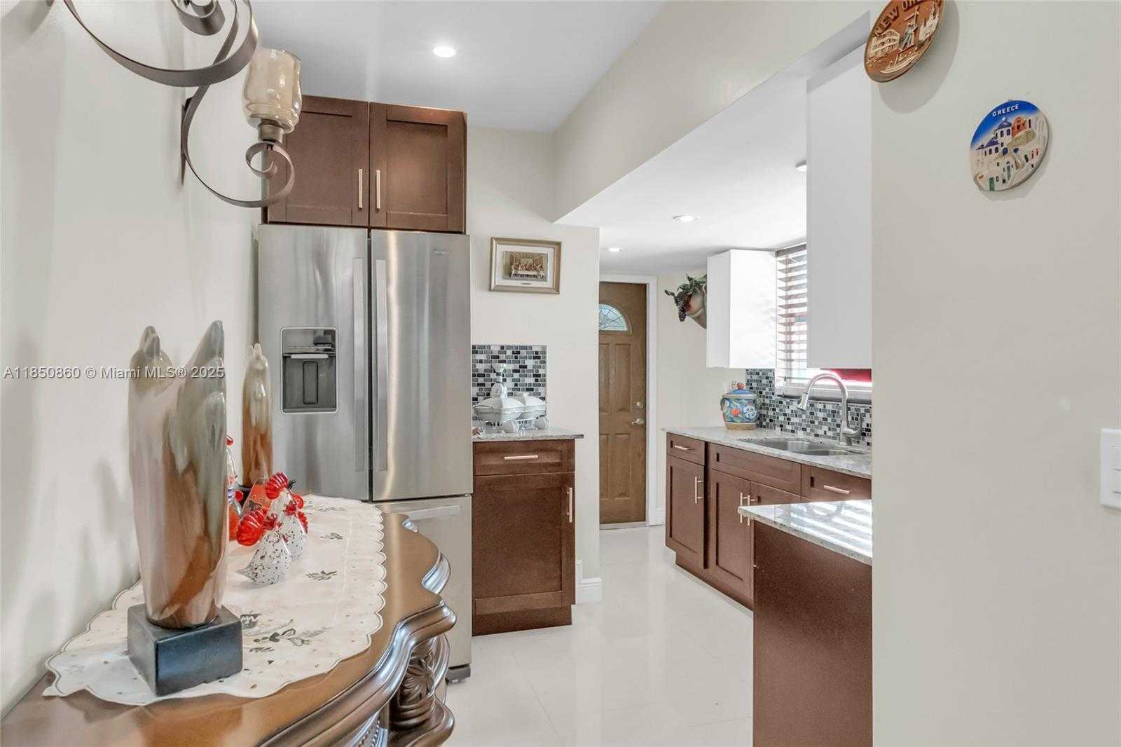 Small Image of 5890 PALM AVE, Hialeah Number 17