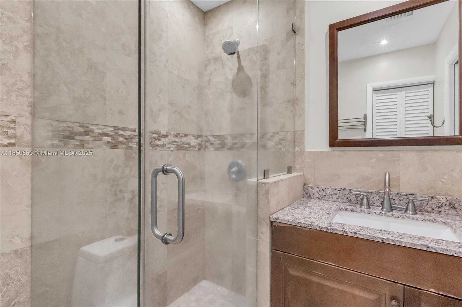 Small Image of 5890 PALM AVE, Hialeah Number 21