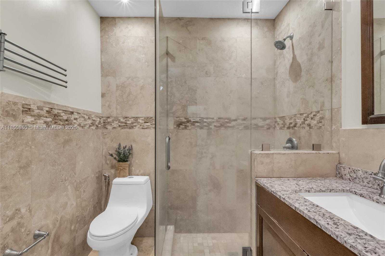 Small Image of 5890 PALM AVE, Hialeah Number 22