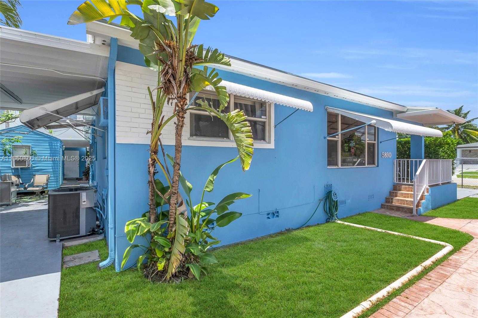 Small Image of 5890 PALM AVE, Hialeah Number 5