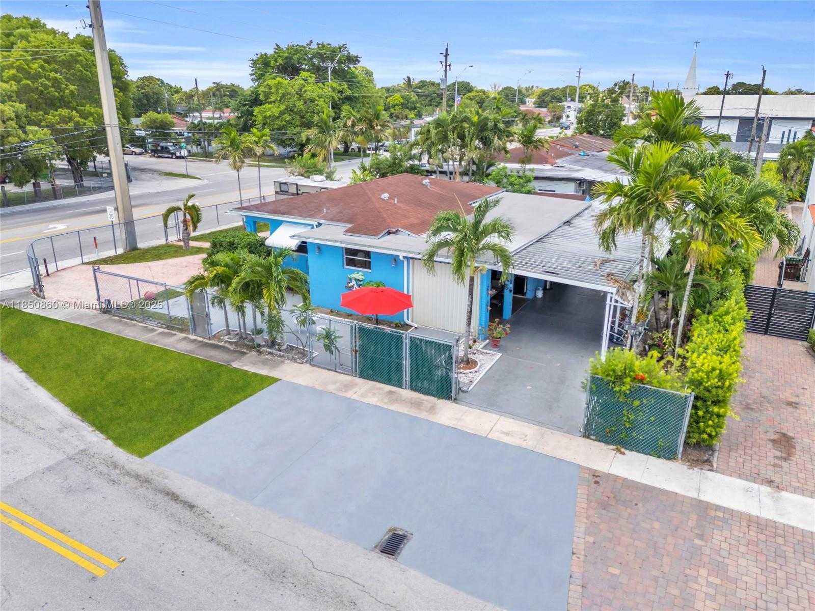 Small Image of 5890 PALM AVE, Hialeah Number 7