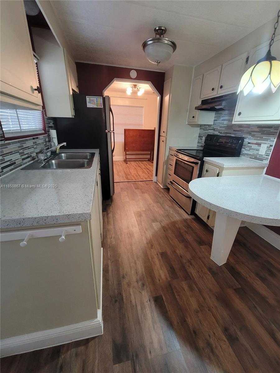 Small Image of 371 NORTH WEST 135TH WAY, Plantation Number 18