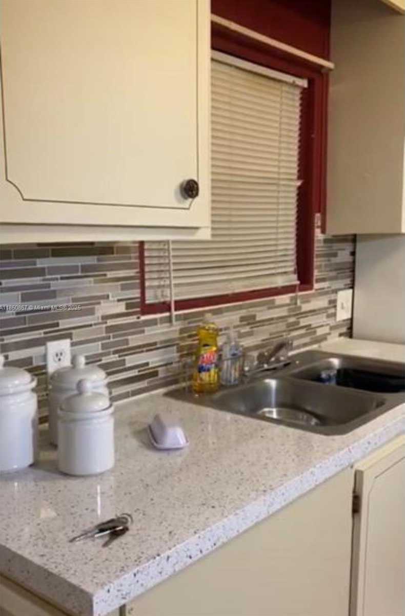 Small Image of 371 NORTH WEST 135TH WAY, Plantation Number 22