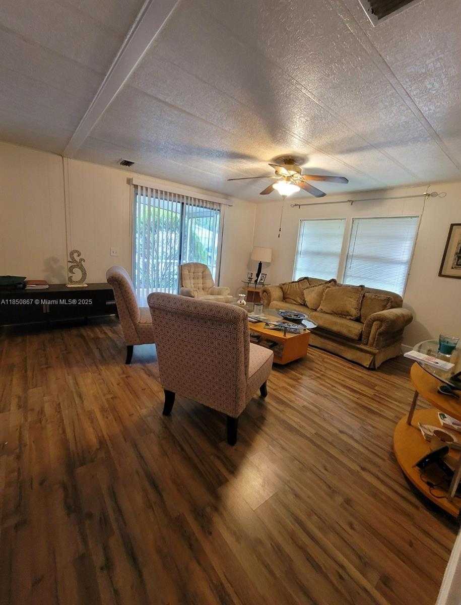 Small Image of 371 NORTH WEST 135TH WAY, Plantation Number 32