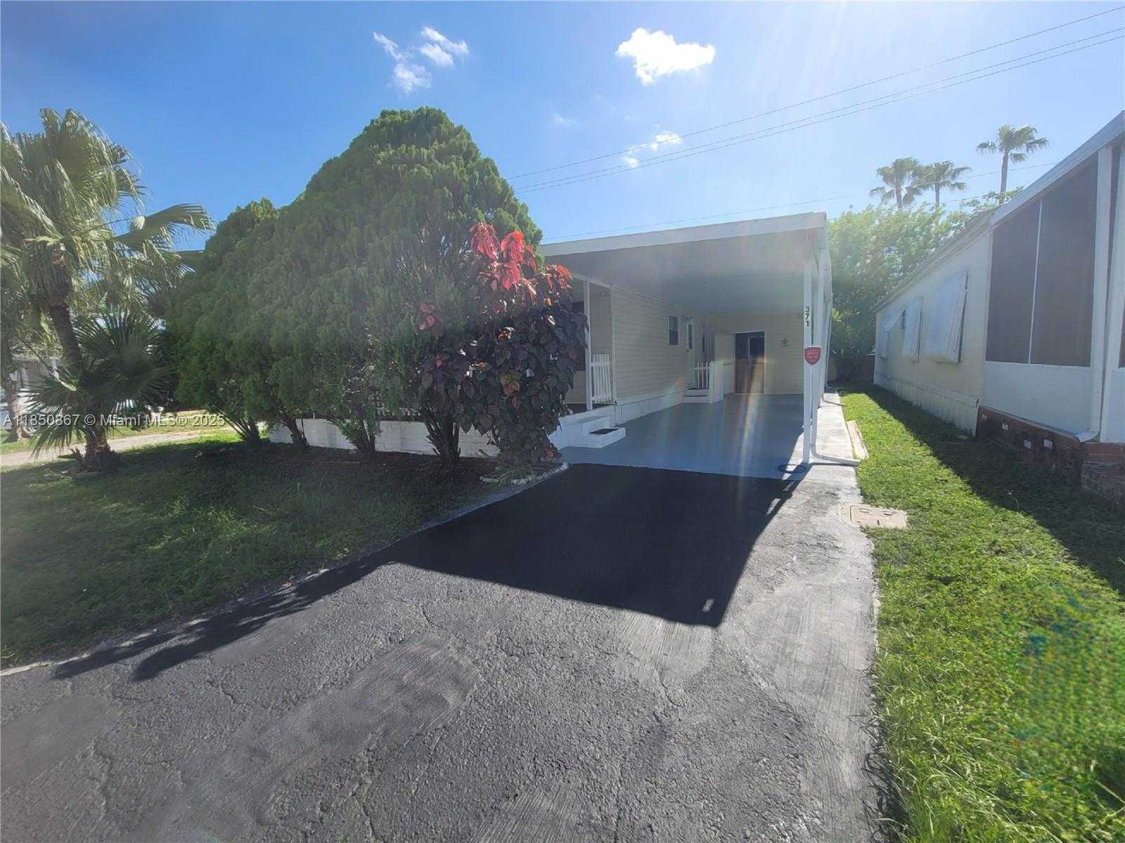 Small Image of 371 NORTH WEST 135TH WAY, Plantation Number 4