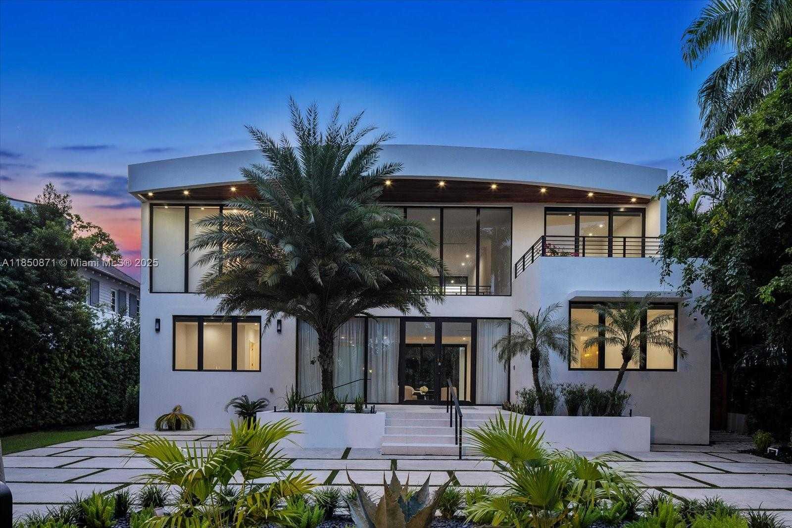Small Image of 112 WEST PALM MIDWAY, Miami Beach Number 15
