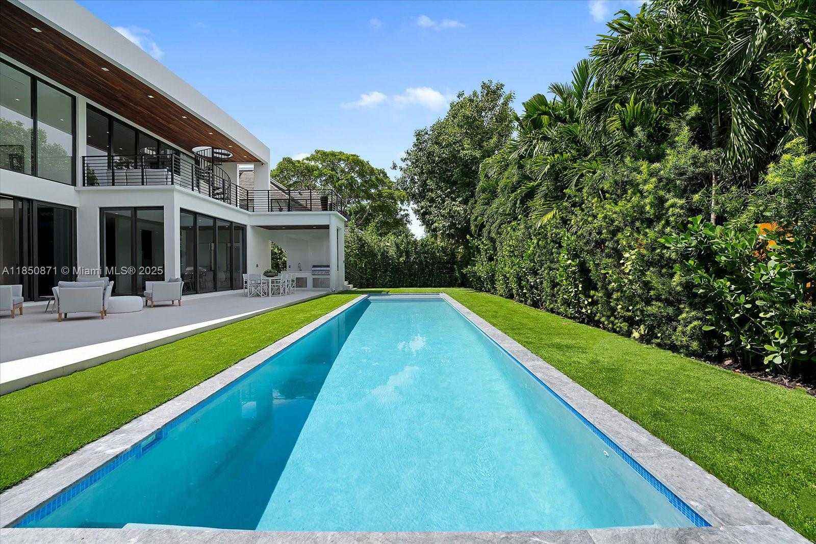 Small Image of 112 WEST PALM MIDWAY, Miami Beach Number 24
