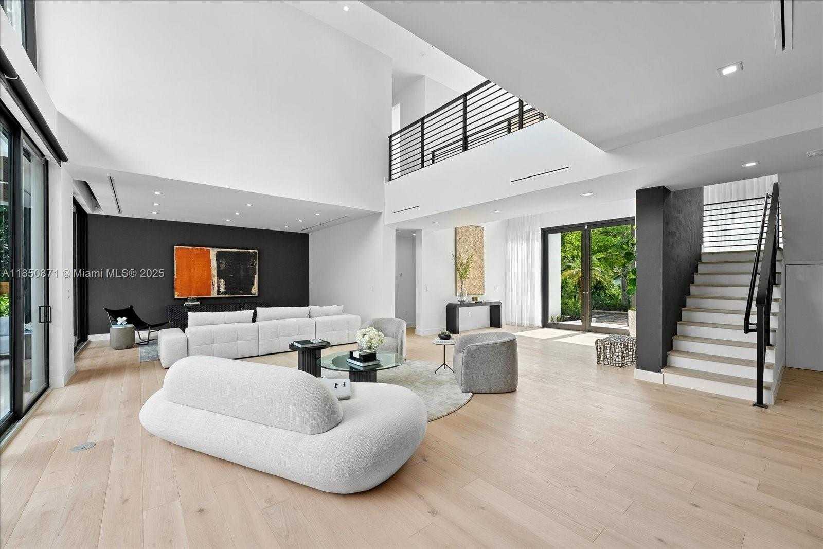 Small Image of 112 WEST PALM MIDWAY, Miami Beach Number 32