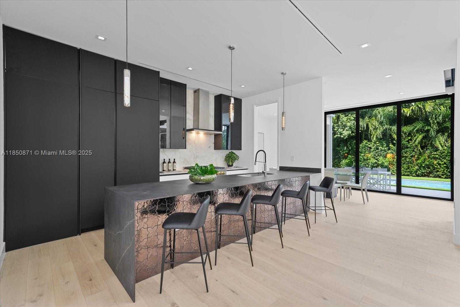 Small Image of 112 WEST PALM MIDWAY, Miami Beach Number 37
