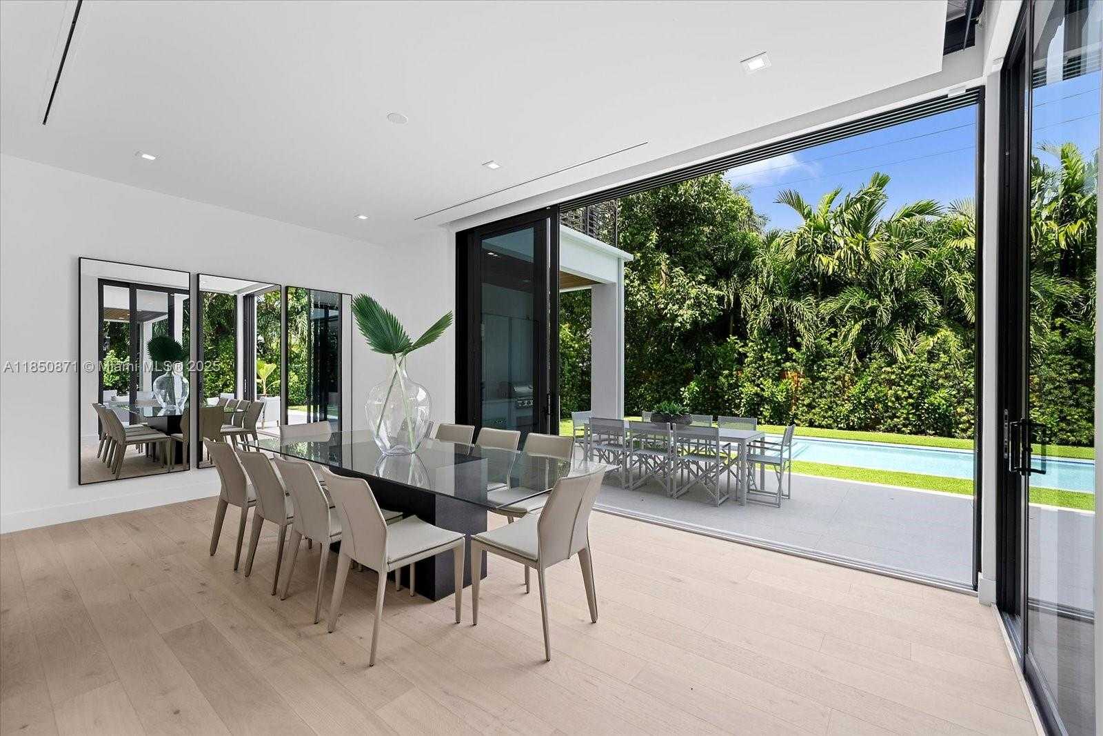 Small Image of 112 WEST PALM MIDWAY, Miami Beach Number 41