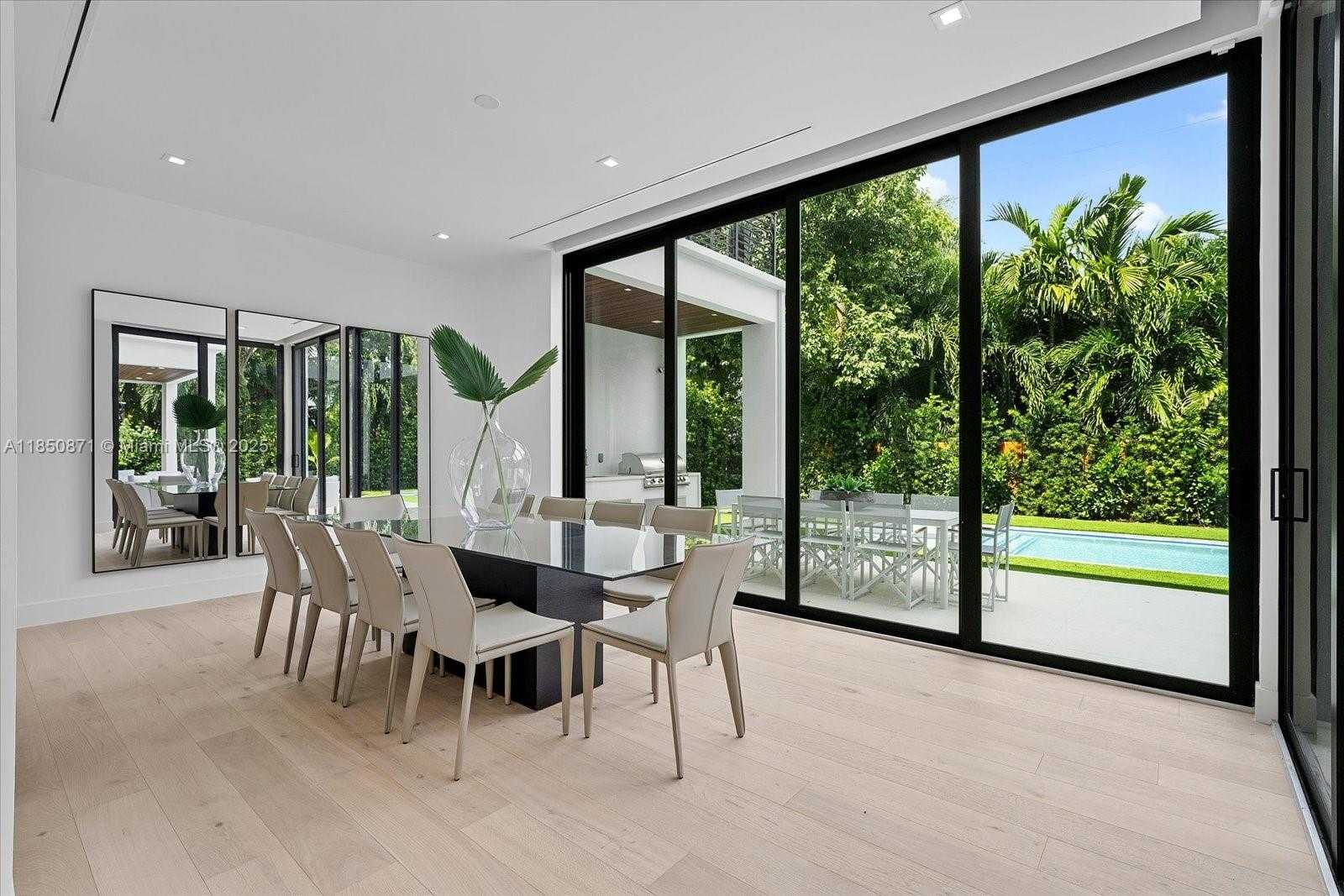 Small Image of 112 WEST PALM MIDWAY, Miami Beach Number 43