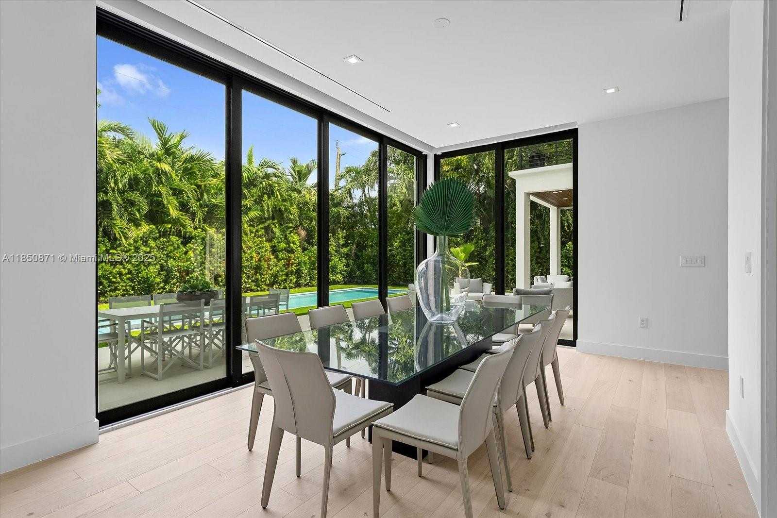 Small Image of 112 WEST PALM MIDWAY, Miami Beach Number 44