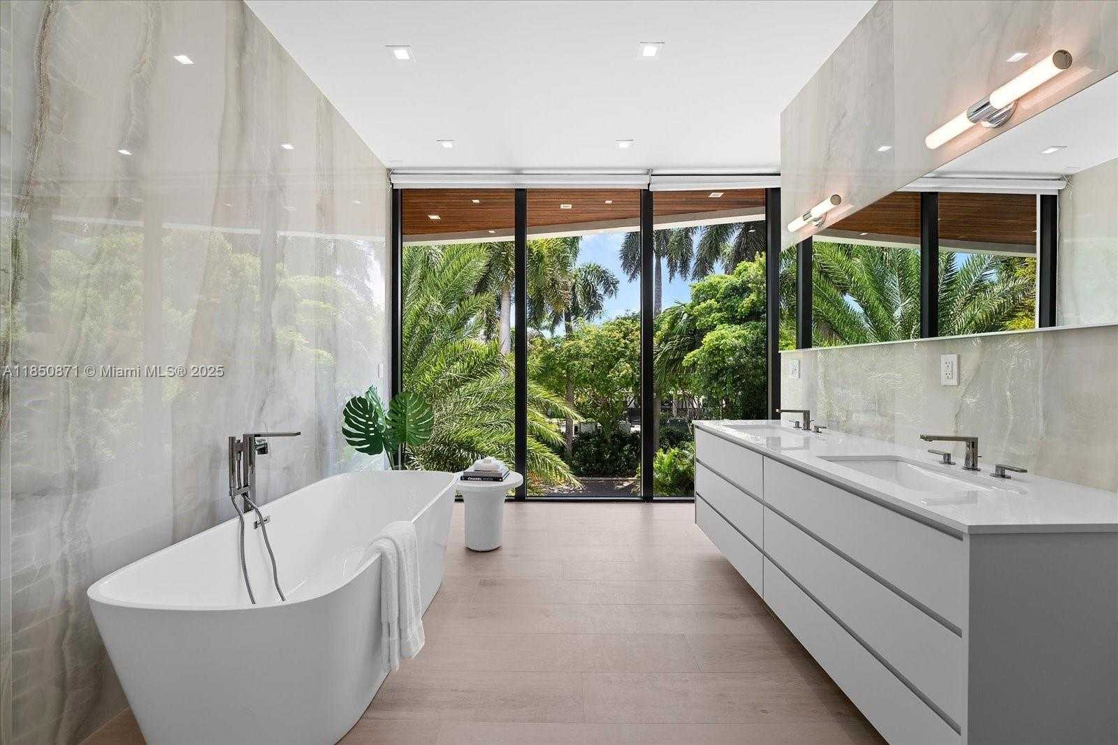 Small Image of 112 WEST PALM MIDWAY, Miami Beach Number 53