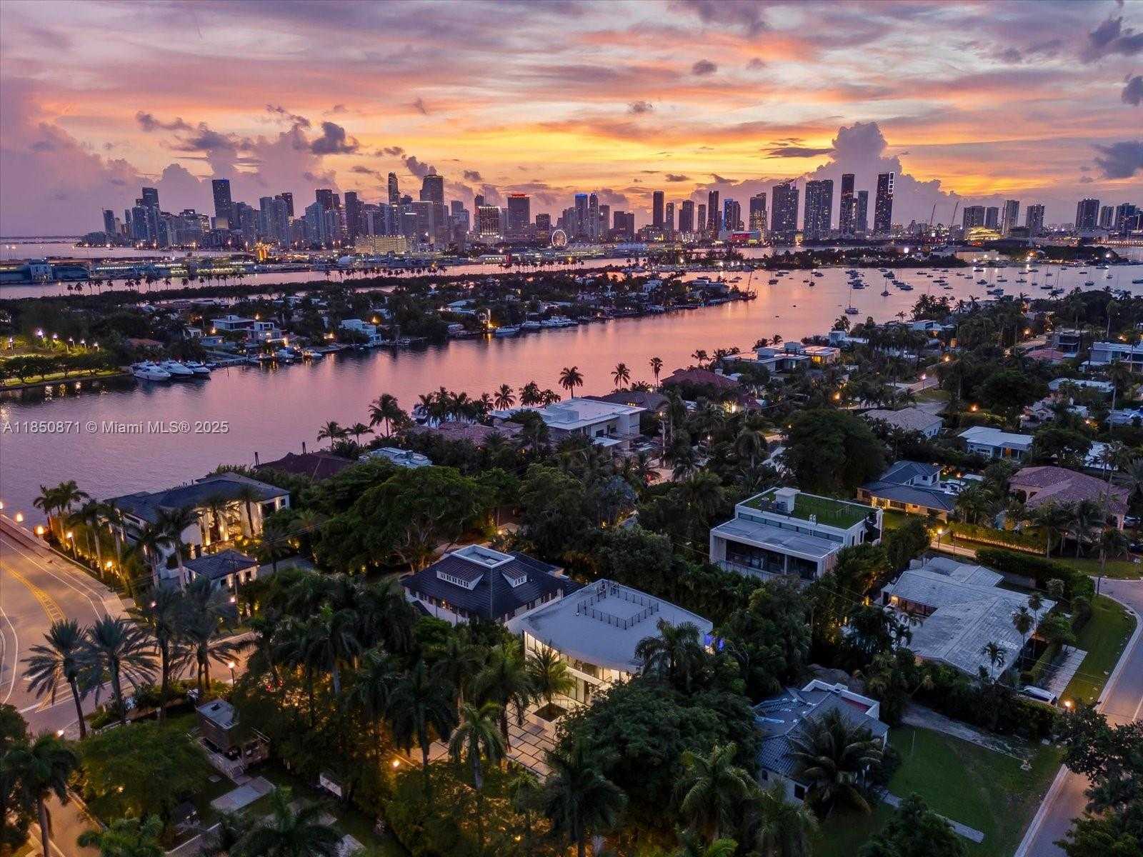 Small Image of 112 WEST PALM MIDWAY, Miami Beach Number 86