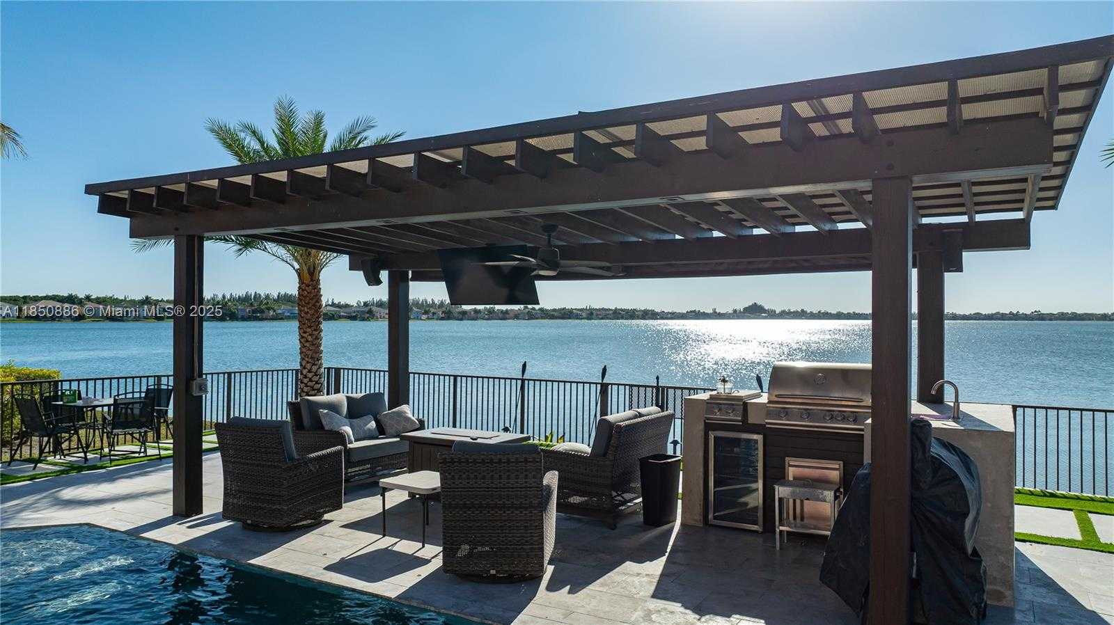Small Image of 5022 SOUTH WEST 173RD AVE, Miramar Number 12