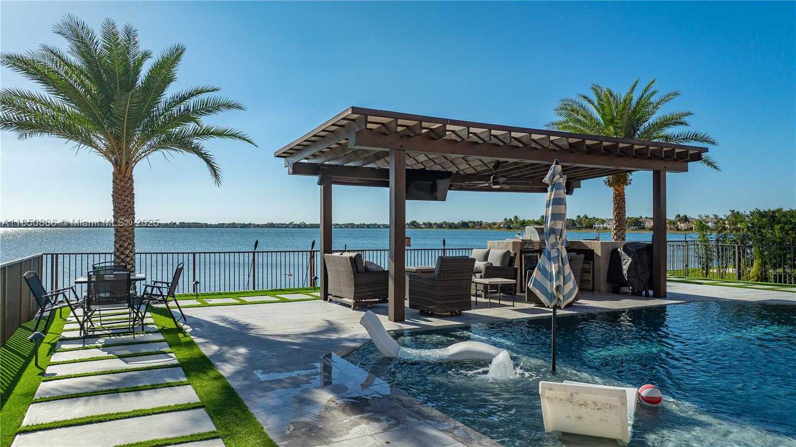 Small Image of 5022 SOUTH WEST 173RD AVE, Miramar Number 14