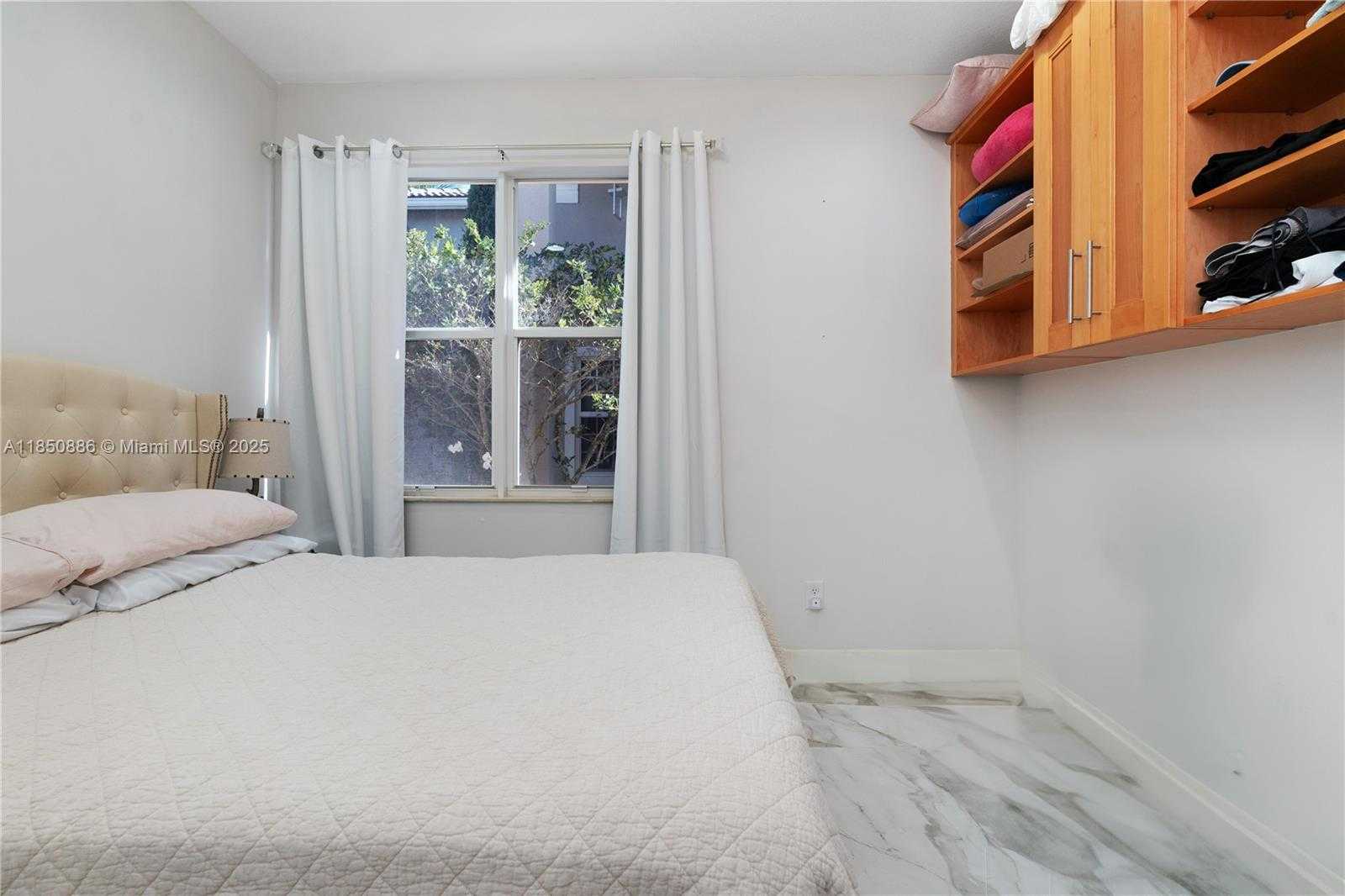 Small Image of 5022 SOUTH WEST 173RD AVE, Miramar Number 63