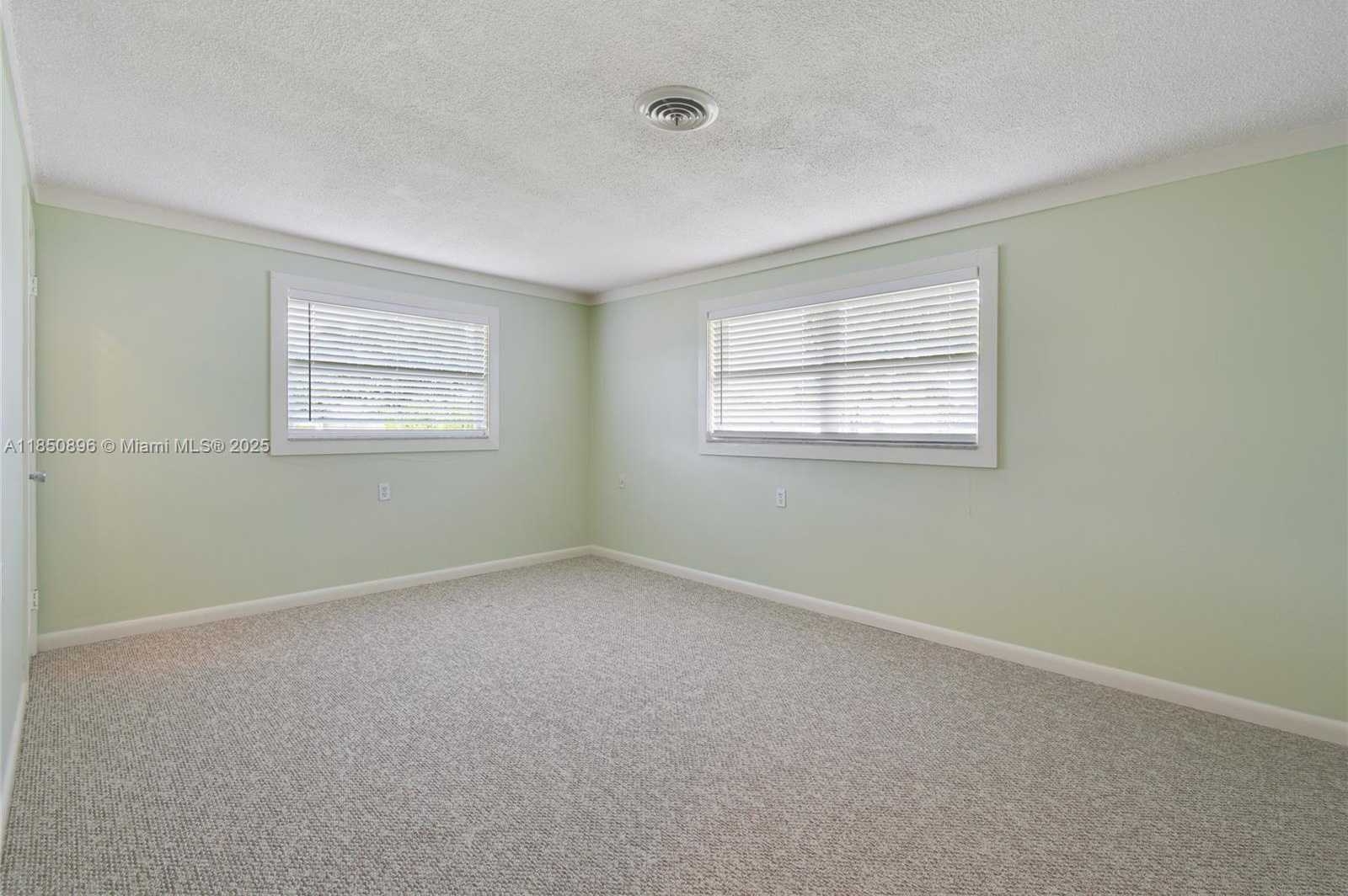 Small Image of 110 EAST WINDSOR RD E, Jupiter Number 16