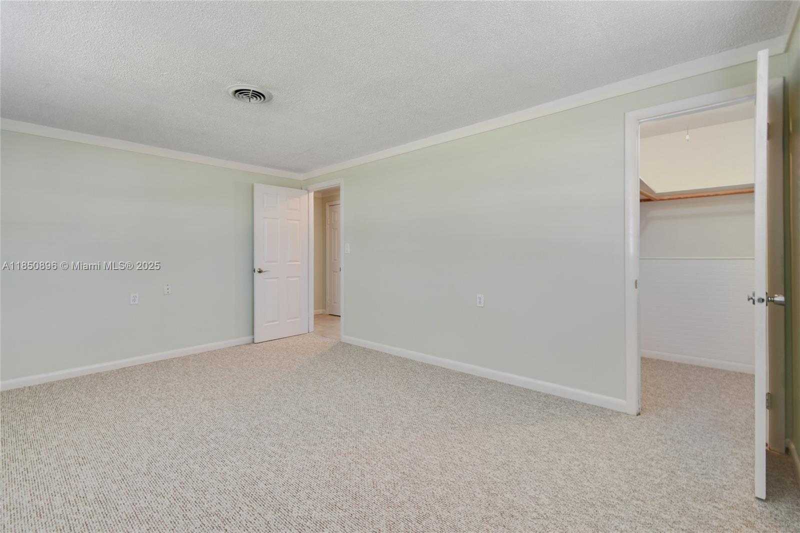 Small Image of 110 EAST WINDSOR RD E, Jupiter Number 17